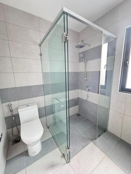 2-storey Terraced House for Sale in Sungai Buloh (Selangor) - Syukor Hartanah - Bathroom - PropertyGuru.com.my
