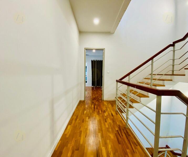 3-storey Terraced House for Sale in Taman Melawati (Ulu Kelang) - Fatin Ismail - Corridor - PropertyGuru.com.my