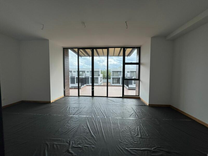 3-storey Terraced House for Sale in Senibong Cove (Masai) - Vincy Sia - Interior - PropertyGuru.com.my