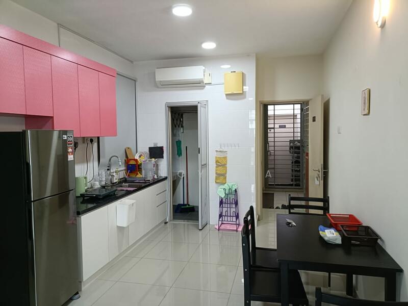 Service Residence for Sale at ARC @ Austin Hills - Vincy Sia - Kitchen - PropertyGuru.com.my
