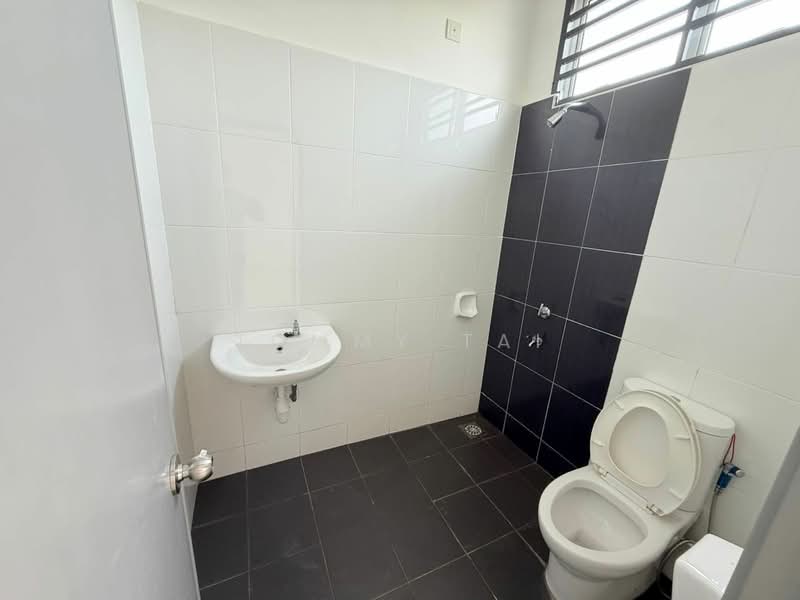 2-storey Terraced House for Rent in Mutiara Rini (Skudai) - Tommy Tai - Bathroom - PropertyGuru.com.my