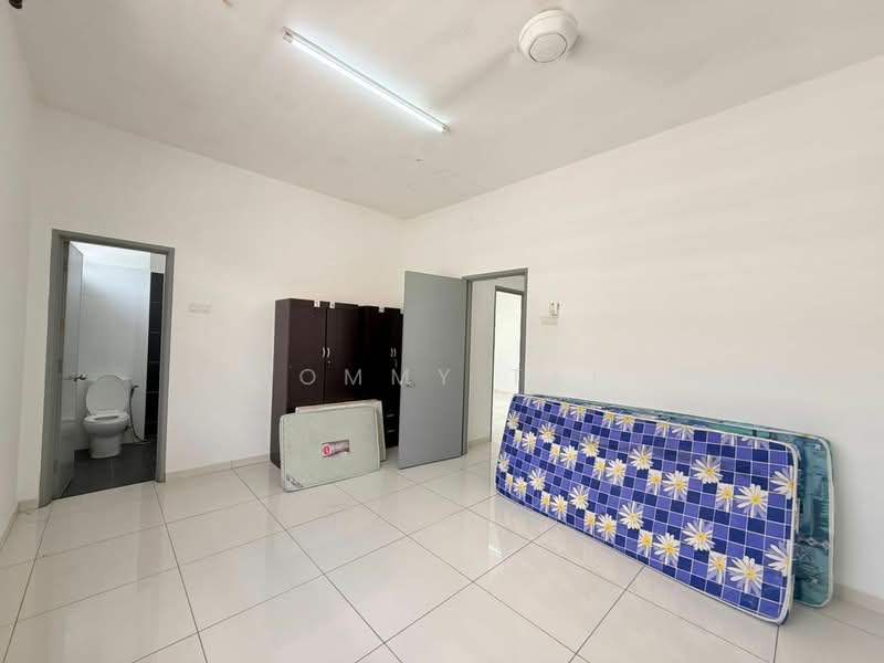 2-storey Terraced House for Rent in Mutiara Rini (Skudai) - Tommy Tai - Bedroom - PropertyGuru.com.my
