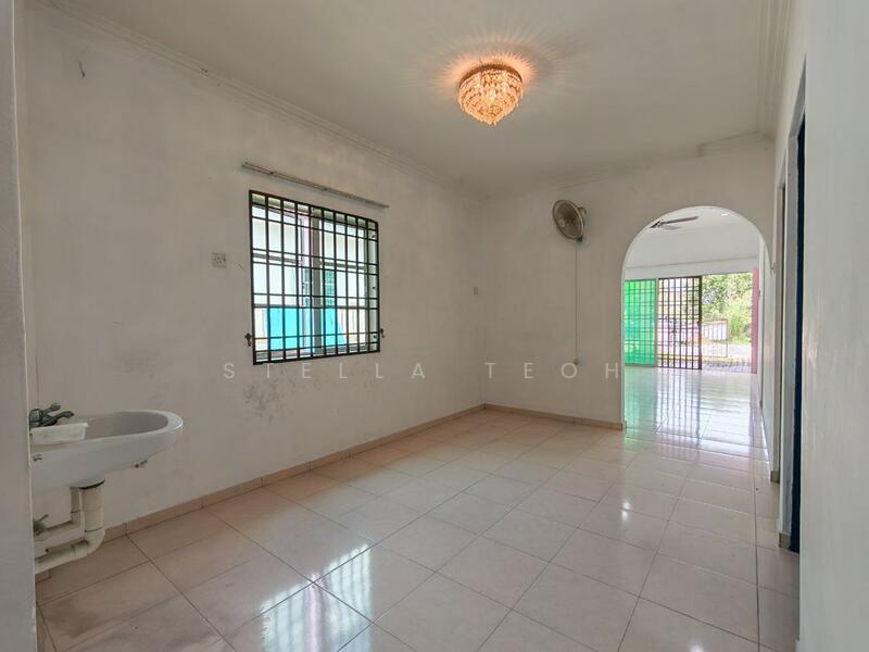 Taman Pengkalan Barat untuk Untuk Dijual - RM 330,000, Feb 2026 - Interior - PropertyGuru.com.my