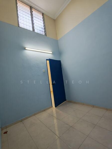 Taman Pengkalan Barat untuk Untuk Dijual - RM 330,000, Feb 2026 - Interior - PropertyGuru.com.my