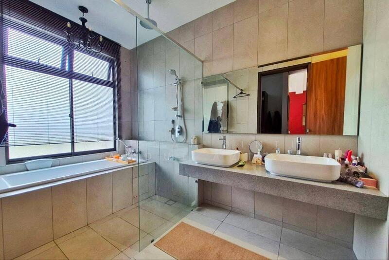 Semi-Detached House for Sale in Elmina (Shah Alam) - Rafedah Binti Abdul Aziz - Bathroom - PropertyGuru.com.my
