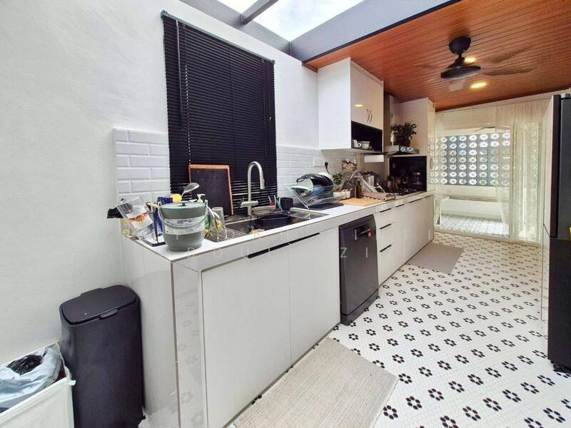 Semi-Detached House for Sale in Elmina (Shah Alam) - Rafedah Binti Abdul Aziz - Kitchen - PropertyGuru.com.my