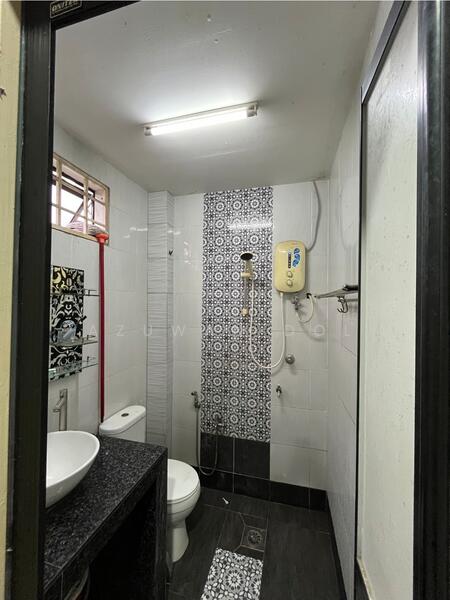 2-storey Terraced House for Sale in TTDI Jaya (Shah Alam) - Azuwan Dol - Bathroom - PropertyGuru.com.my