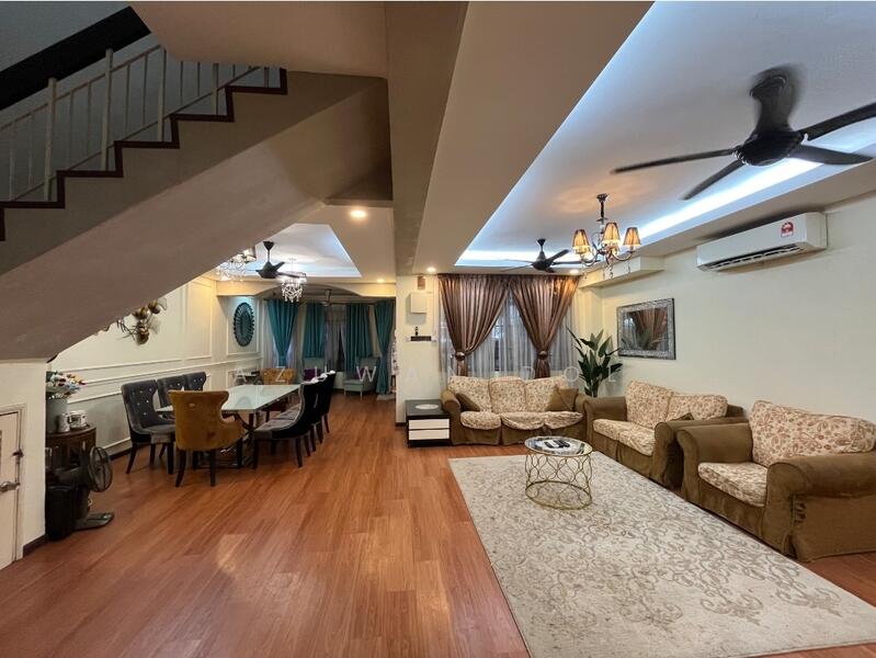 2-storey Terraced House for Sale in TTDI Jaya (Shah Alam) - Azuwan Dol - Living Room - PropertyGuru.com.my