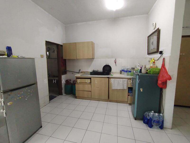 Apartment for Sale at Bandar Baru Kundang - Shaiful Rudy - Kitchen - PropertyGuru.com.my