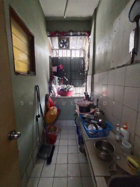 Apartment for Sale at Bandar Baru Kundang - Shaiful Rudy - Kitchen - PropertyGuru.com.my
