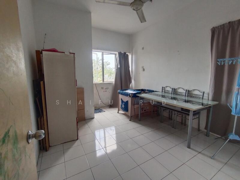 Apartment for Sale at Bandar Baru Kundang - Shaiful Rudy - Dining Room - PropertyGuru.com.my