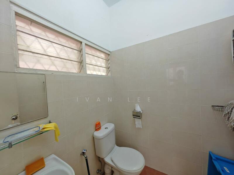 Bungalow for Rent in Damansara Heights (Kuala Lumpur) - Ivan Lee - Bathroom - PropertyGuru.com.my