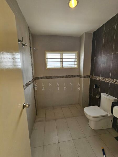D'Kayangan untuk Untuk Dijual - RM 1,300,000, Mac 2026 - Bathroom - PropertyGuru.com.my