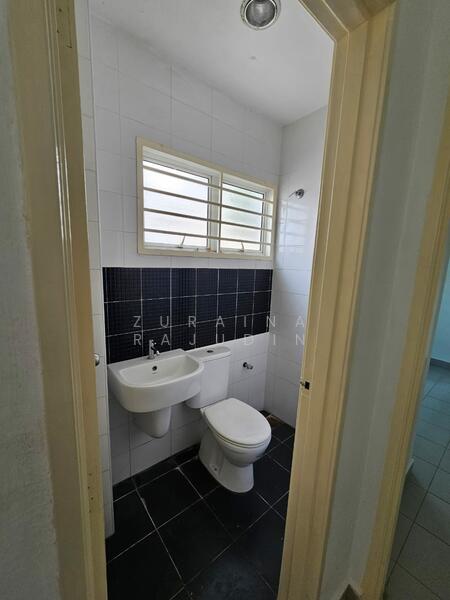 D'Kayangan untuk Untuk Dijual - RM 1,300,000, Mac 2026 - Bathroom - PropertyGuru.com.my