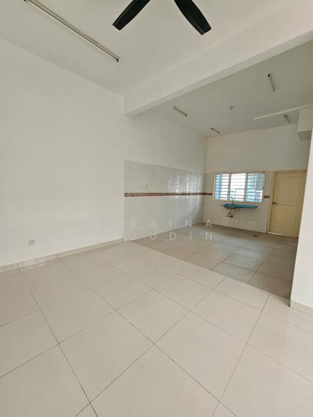 D'Kayangan untuk Untuk Dijual - RM 1,300,000, Mac 2026 - Kitchen - PropertyGuru.com.my