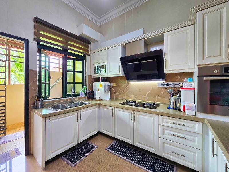 Semi-Detached House for Sale in Kota Warisan (Sepang) - Fatin Ismail - Kitchen - PropertyGuru.com.my