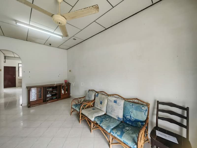 Taman Derga Jaya untuk Untuk Dijual - RM 250,000, Feb 2026 - Living Room - PropertyGuru.com.my