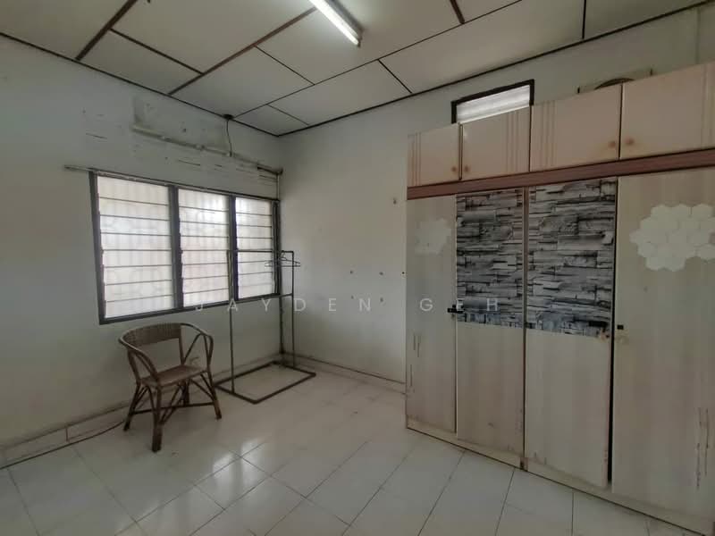 Taman Derga Jaya untuk Untuk Dijual - RM 250,000, Feb 2026 - Bedroom - PropertyGuru.com.my