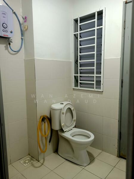 Cherry Hiilpark, Bandar Saujana Utama, Sungai Buloh untuk Untuk Disewa - RM 2,200 /bulan, Mac 2026 - Bathroom - PropertyGuru.com.my