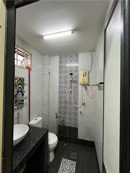 2-storey Terraced House for Sale in TTDI Jaya (Shah Alam) - Rodzimah Binti Mohd Rodzi - Bathroom - PropertyGuru.com.my
