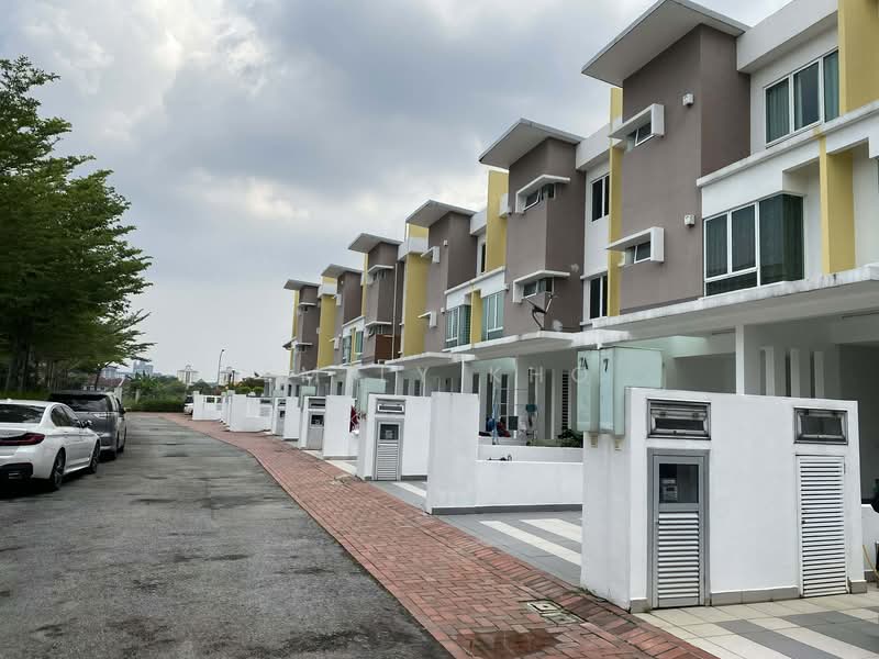 Townhouse for Rent in Shah Alam (Selangor) - Emily Kho - Exterior - PropertyGuru.com.my