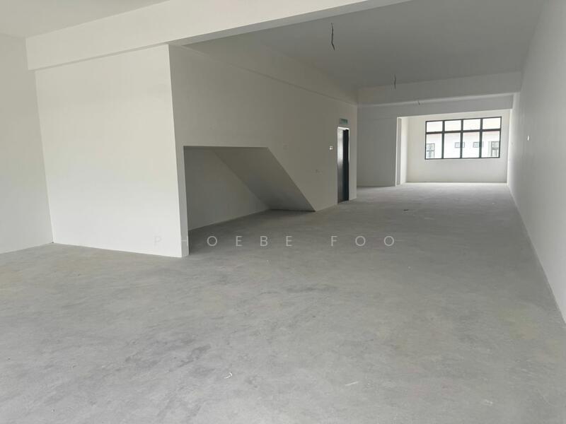 Shop for Sale in Bandar Cemerlang (Ulu Tiram) - Phoebe Foo - Interior - PropertyGuru.com.my