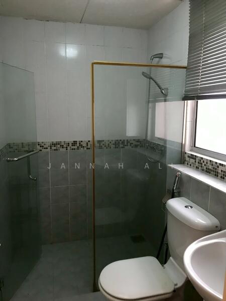 Condominium for Sale at Seri Maya Condominium - Jannah Ali - Bathroom - PropertyGuru.com.my