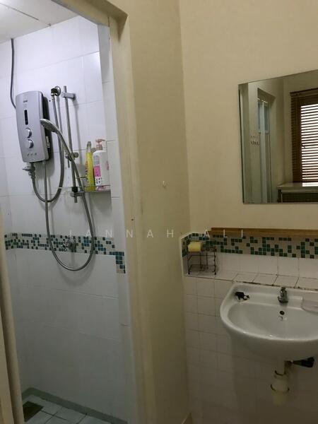 Condominium for Sale at Seri Maya Condominium - Jannah Ali - Bathroom - PropertyGuru.com.my