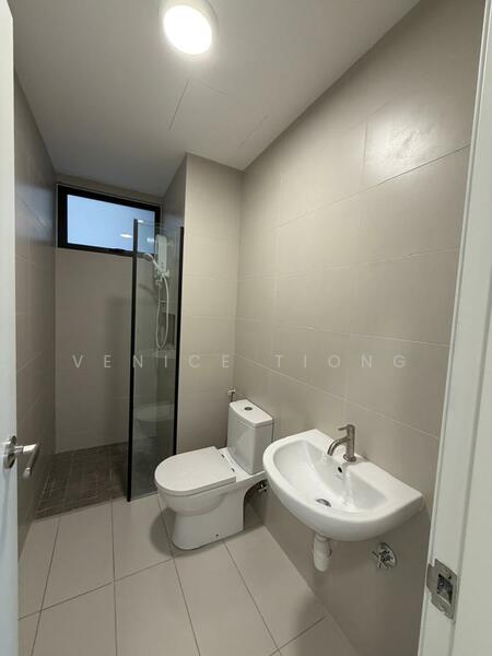 Trinity Wellnessa untuk Untuk Disewa - RM 2,700 /bulan, Feb 2026 - Bathroom - PropertyGuru.com.my