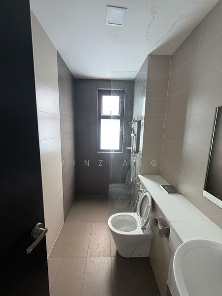 Setia Sky 88 untuk Untuk Disewa - RM 3,500 /bulan, Feb 2026 - Bathroom - PropertyGuru.com.my