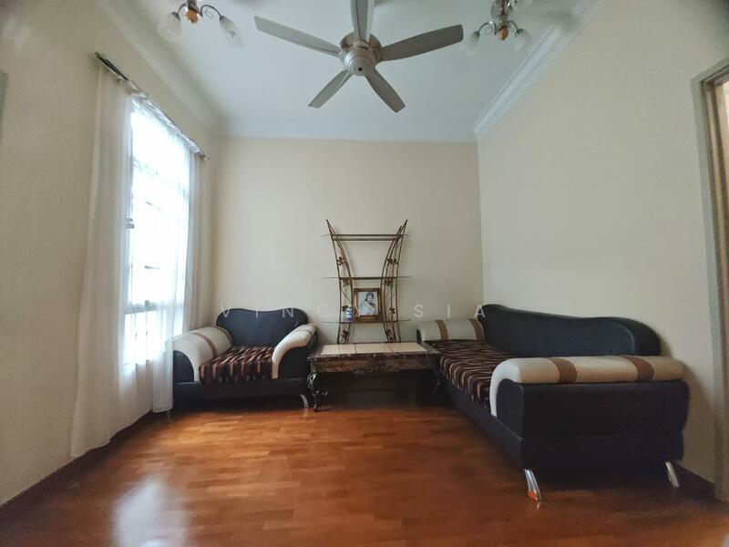 2.5-storey Terraced House for Sale in Taman Sutera Utama (Skudai) - Vincy Sia - Living Room - PropertyGuru.com.my