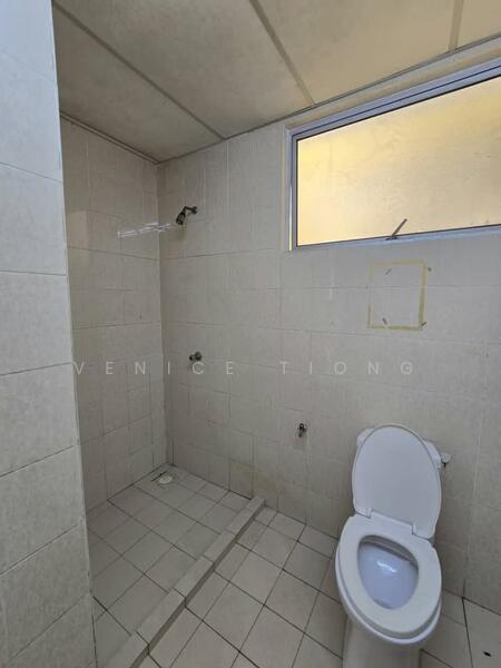 Condominium for Rent at Platinum Lake PV 10 - Venice Tiong - Bathroom - PropertyGuru.com.my
