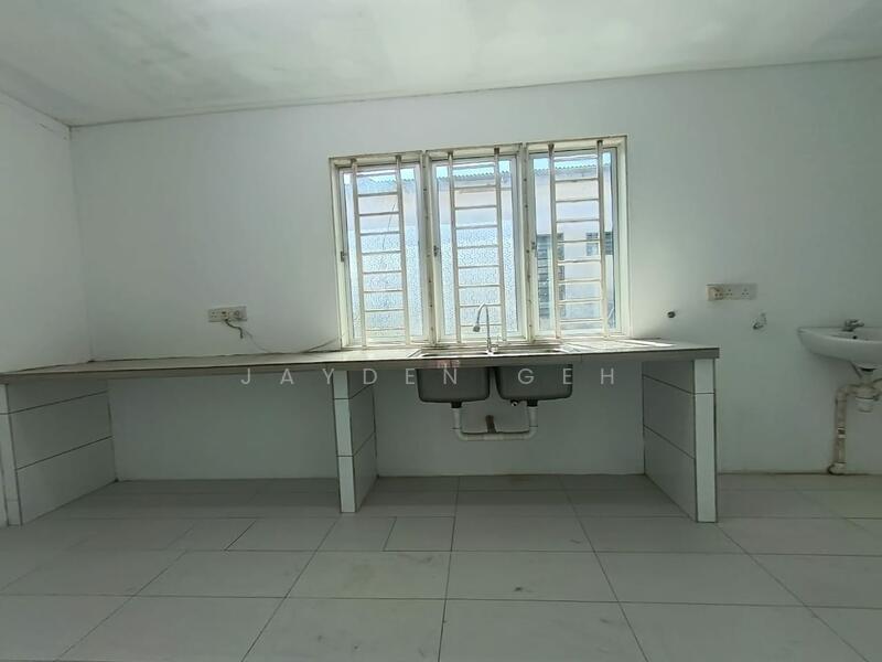 Taman Bersatu, Kuala Kedah untuk Untuk Dijual - RM 299,000, Feb 2026 - Kitchen - PropertyGuru.com.my