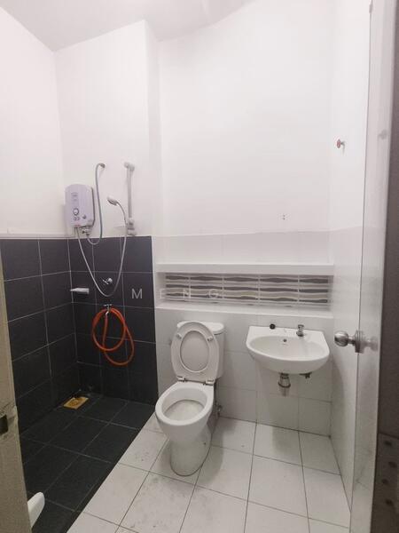 2-storey Terraced House for Sale in Tebrau (Johor) - Meng . - Bathroom - PropertyGuru.com.my