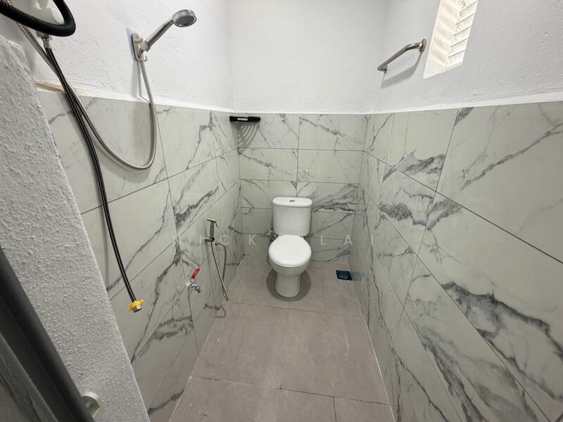 Taman Bukit Rawang Jaya untuk Untuk Dijual - RM 399,000, Mac 2026 - Bathroom - PropertyGuru.com.my