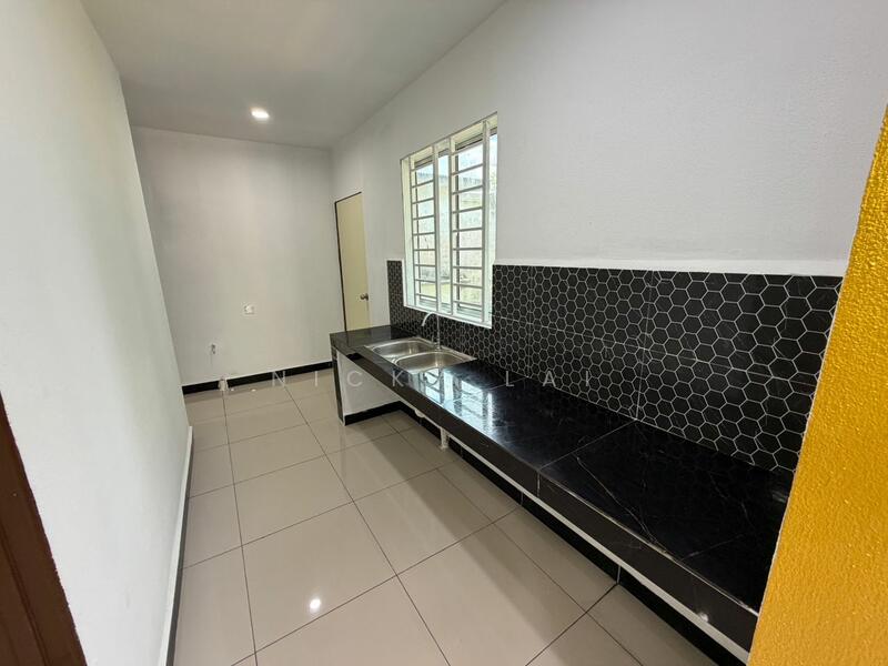 Taman Bukit Rawang Jaya untuk Untuk Dijual - RM 399,000, Mac 2026 - Kitchen - PropertyGuru.com.my