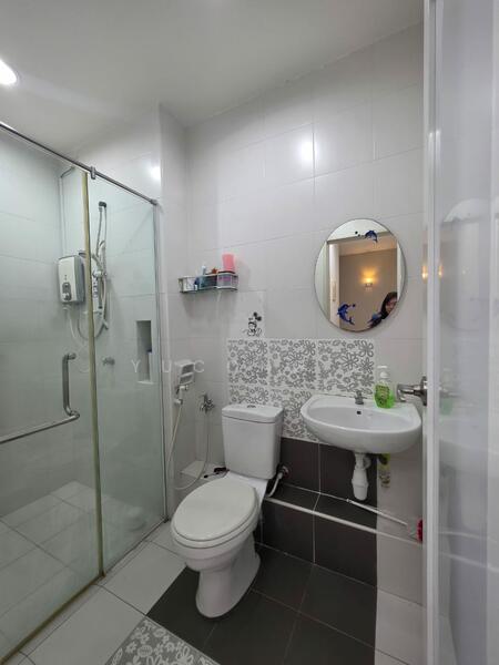 2-storey Terraced House for Sale in Setia Indah (Ulu Tiram) - Yucong . - Bathroom - PropertyGuru.com.my
