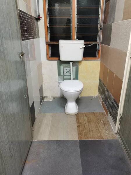 2-storey Terraced House for Sale in Taman Nora (Ulu Tiram) - Michelle He - Bathroom - PropertyGuru.com.my