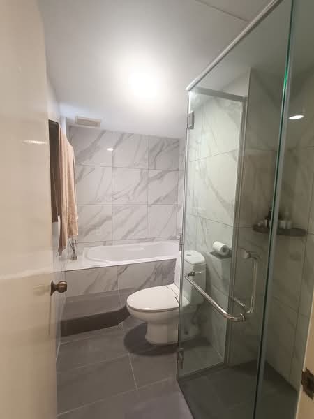 Kondominium untuk Dijual di Kiaramas Sutera - Bao Jie - Bathroom - PropertyGuru.com.my