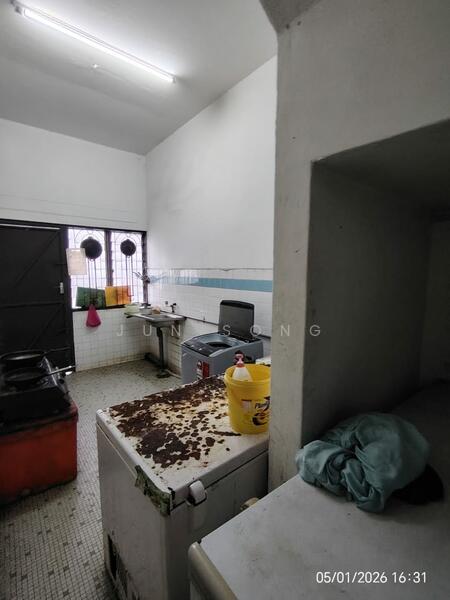 2-storey Terraced House for Sale in Taman Sentosa (Johor Bahru) - Jun Song - Kitchen - PropertyGuru.com.my