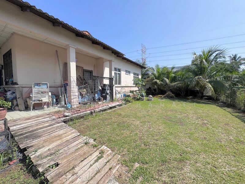 Semi-Detached House for Sale in Dengkil (Selangor) - Mohamad Hanafi - Exterior - PropertyGuru.com.my