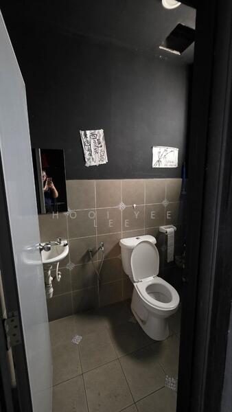 Shop for Rent in Austin Heights (Tebrau) - Hooi Yee Lee - Bathroom - PropertyGuru.com.my