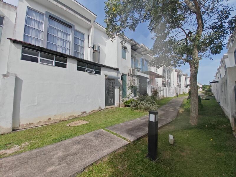 2.5-storey Terraced House for Sale in Johor Bahru (Johor) - Meng . - Exterior - PropertyGuru.com.my