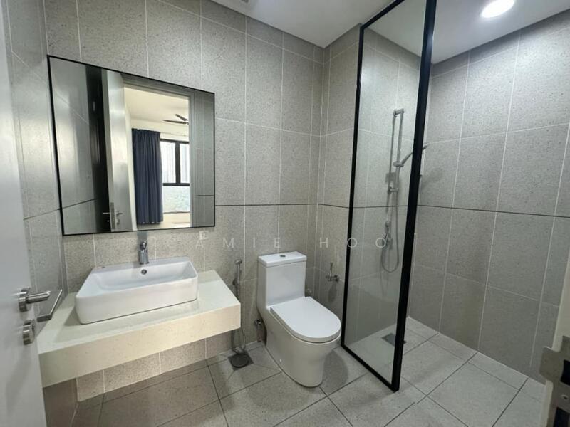 Millerz Square untuk Untuk Disewa - RM 2,500 /bulan, Mac 2026 - Bathroom - PropertyGuru.com.my