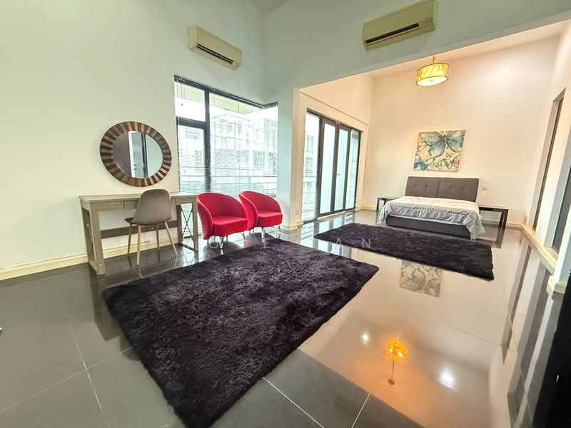 Bungalow for Sale in Perdana Lakeview East (Cyberjaya) - Rose Tan - Bedroom - PropertyGuru.com.my