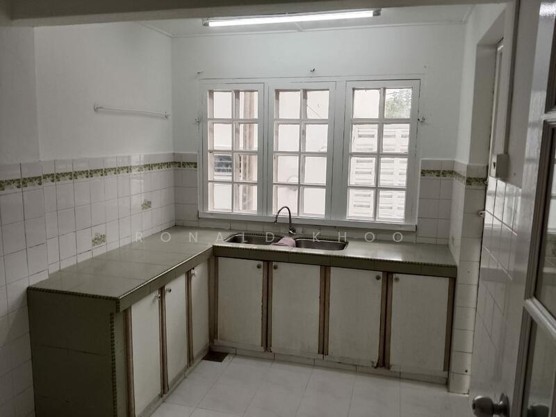 2-storey Terraced House for Sale in Usj 9 (Subang Jaya) - Ronald Khoo - Kitchen - PropertyGuru.com.my