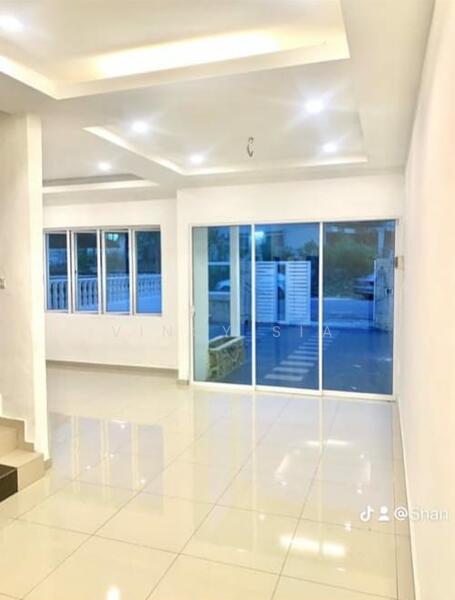 2-storey Terraced House for Sale in Taman Sri Kulai Baru (Kulai) - Vincy Sia - Living Room - PropertyGuru.com.my