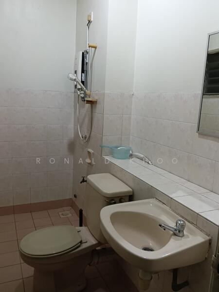 2-storey Terraced House for Sale in Usj 22 (Subang Jaya) - Ronald Khoo - Bathroom - PropertyGuru.com.my