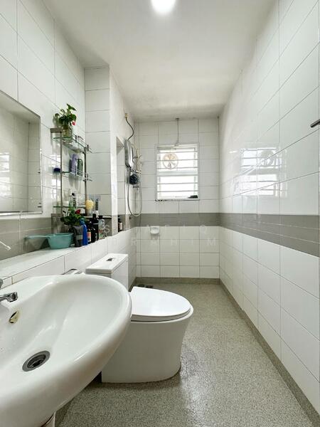 2-storey Terraced House for Sale in Taman Mutiara Indah (Puchong) - Shafiq Ibrahim - Bathroom - PropertyGuru.com.my