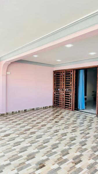 Taman Universiti untuk Untuk Dijual - RM 410,000, Feb 2026 - Entrance - PropertyGuru.com.my